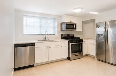 90 fernwood ave, Apt 1