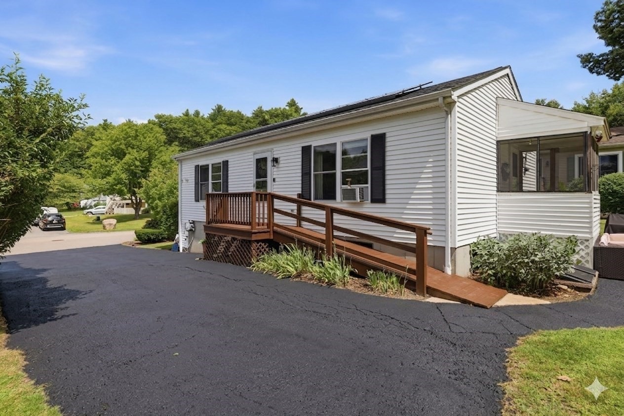 92 Eagle Dr Unit 92, Douglas, MA 01516