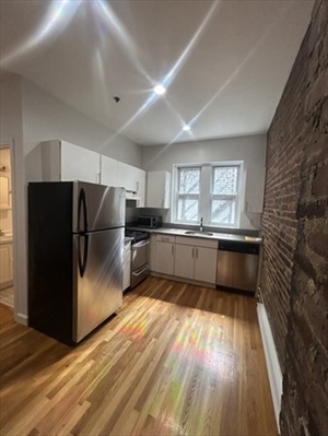 6 Cleveland, Apt 3