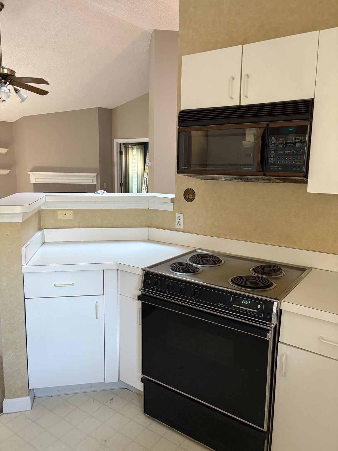 105 Bradford Commons Ln Unit 105, Braintree, MA 02184 - Image 4