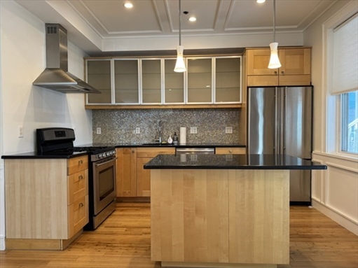 782 Dorchester Ave, Apt 4