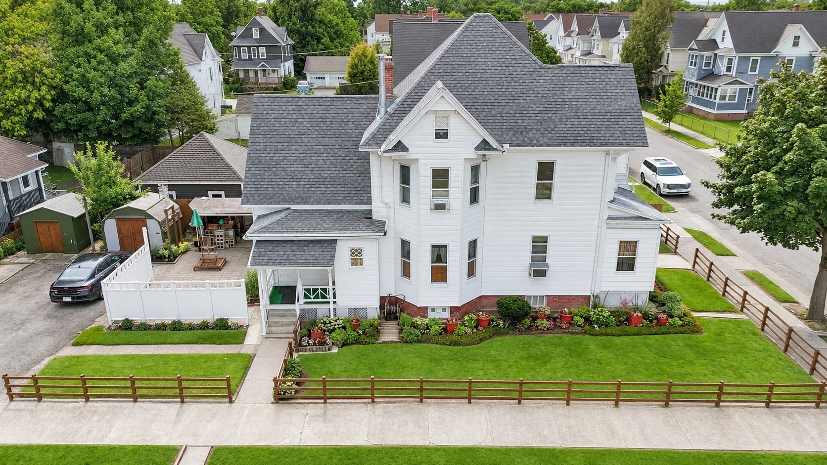 95 Grand St, Springfield, MA 01108