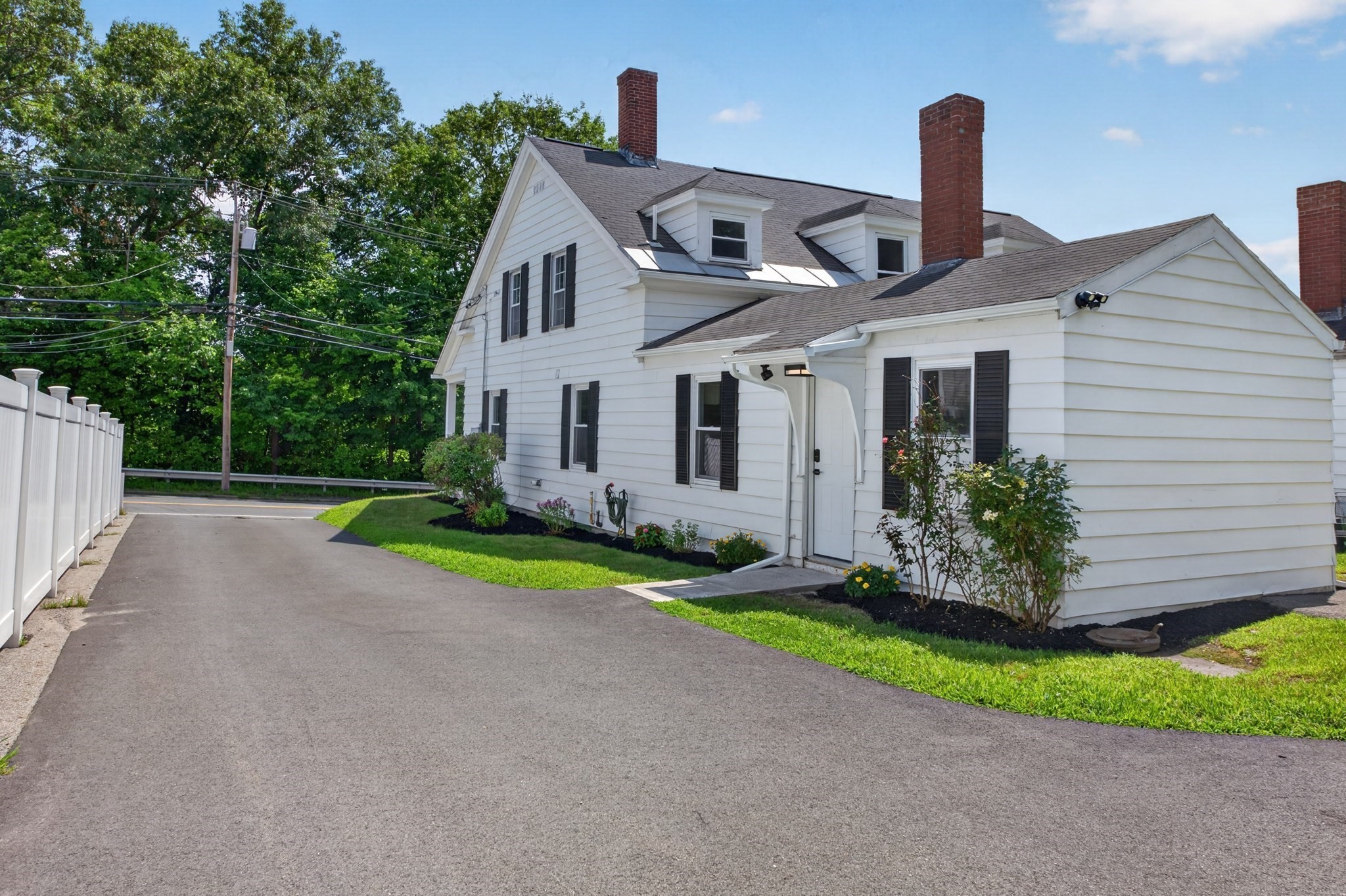 72 Chestnut St Unit 72, Clinton, MA 01510 - Image 2