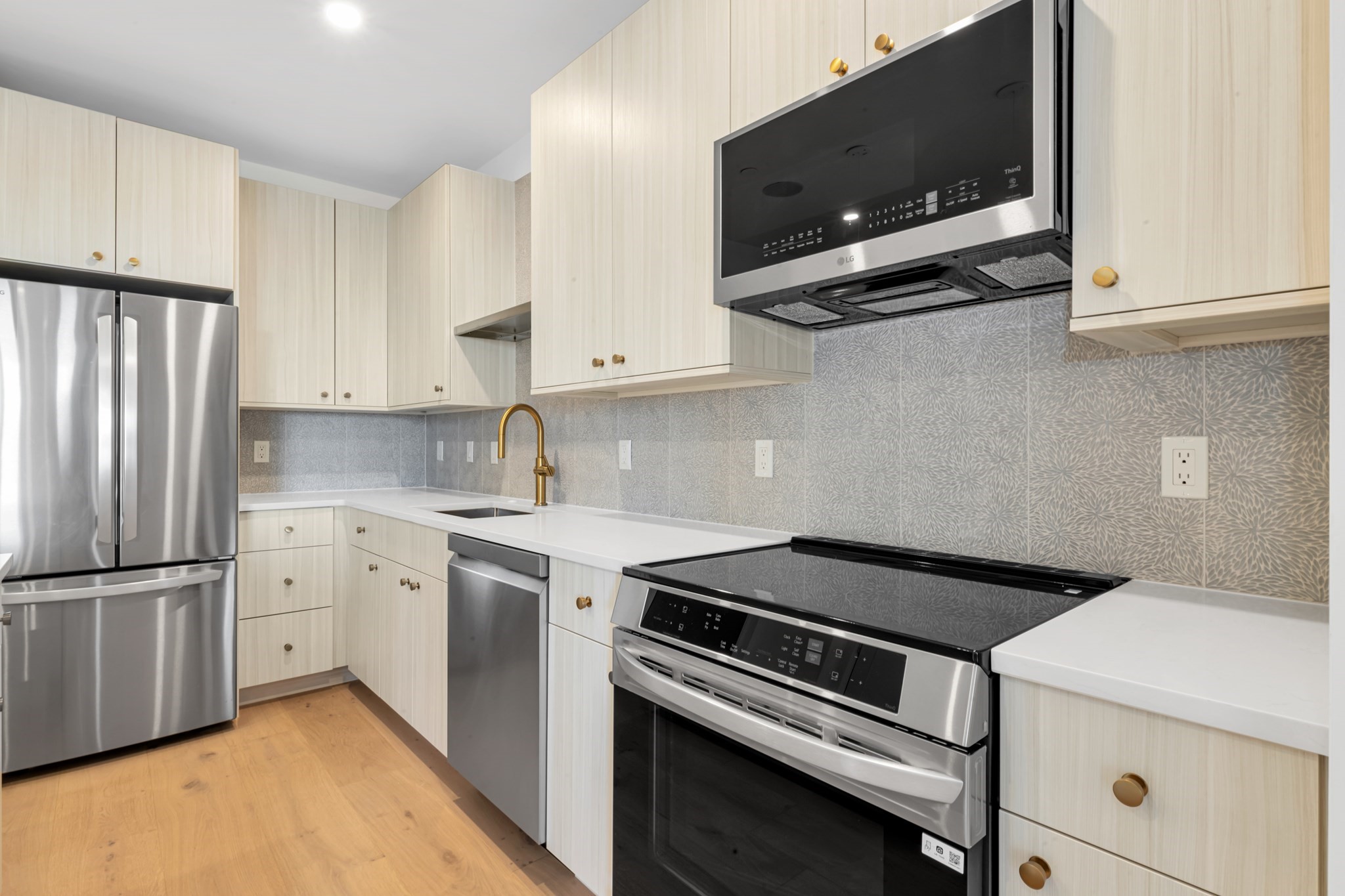 34 Oak Street Unit 304, Hyde Park, Boston, MA 02136 - Image 3