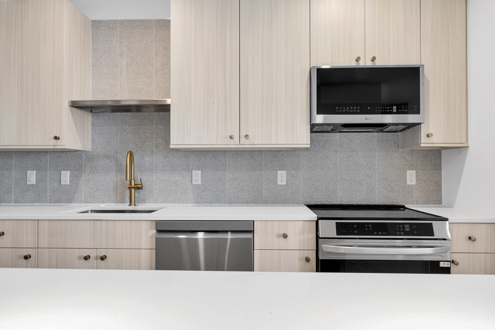 34 Oak Street Unit 304, Hyde Park, Boston, MA 02136 - Image 4