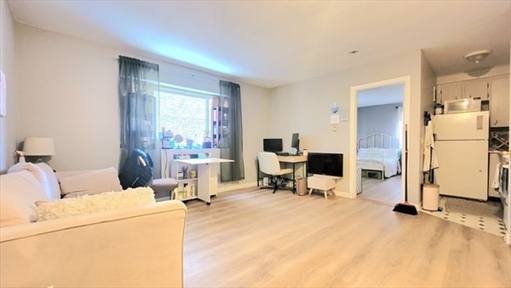 200 Kelton Street, Apt 14
