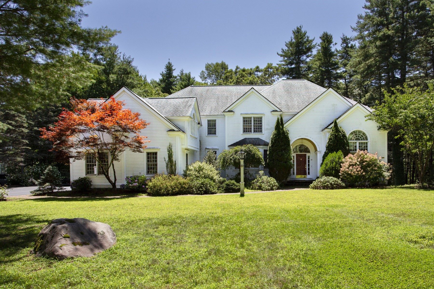 28 Meachen Lane, Sudbury, MA 01776