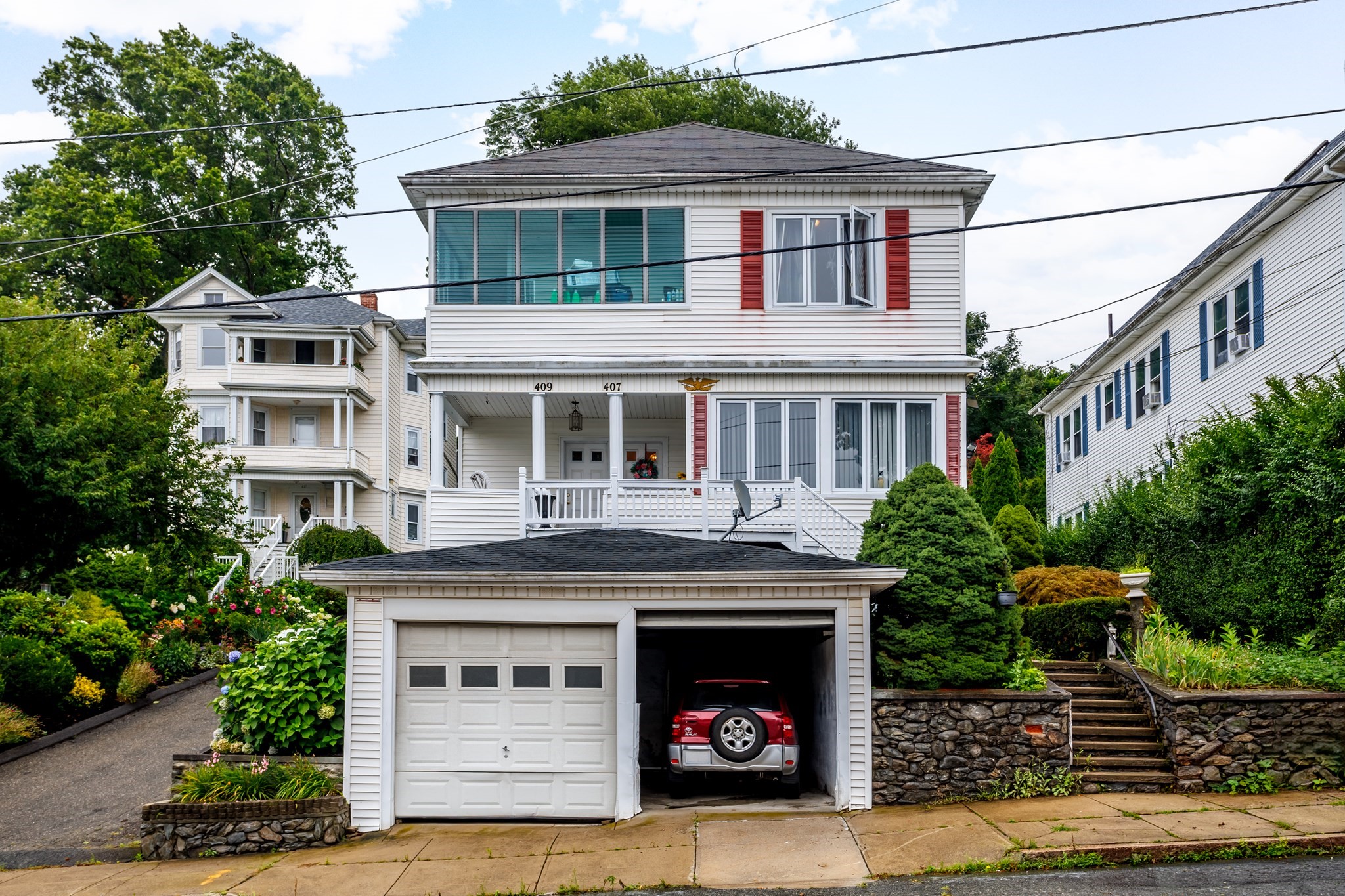 407 Belmont St, Fall River, MA 02720