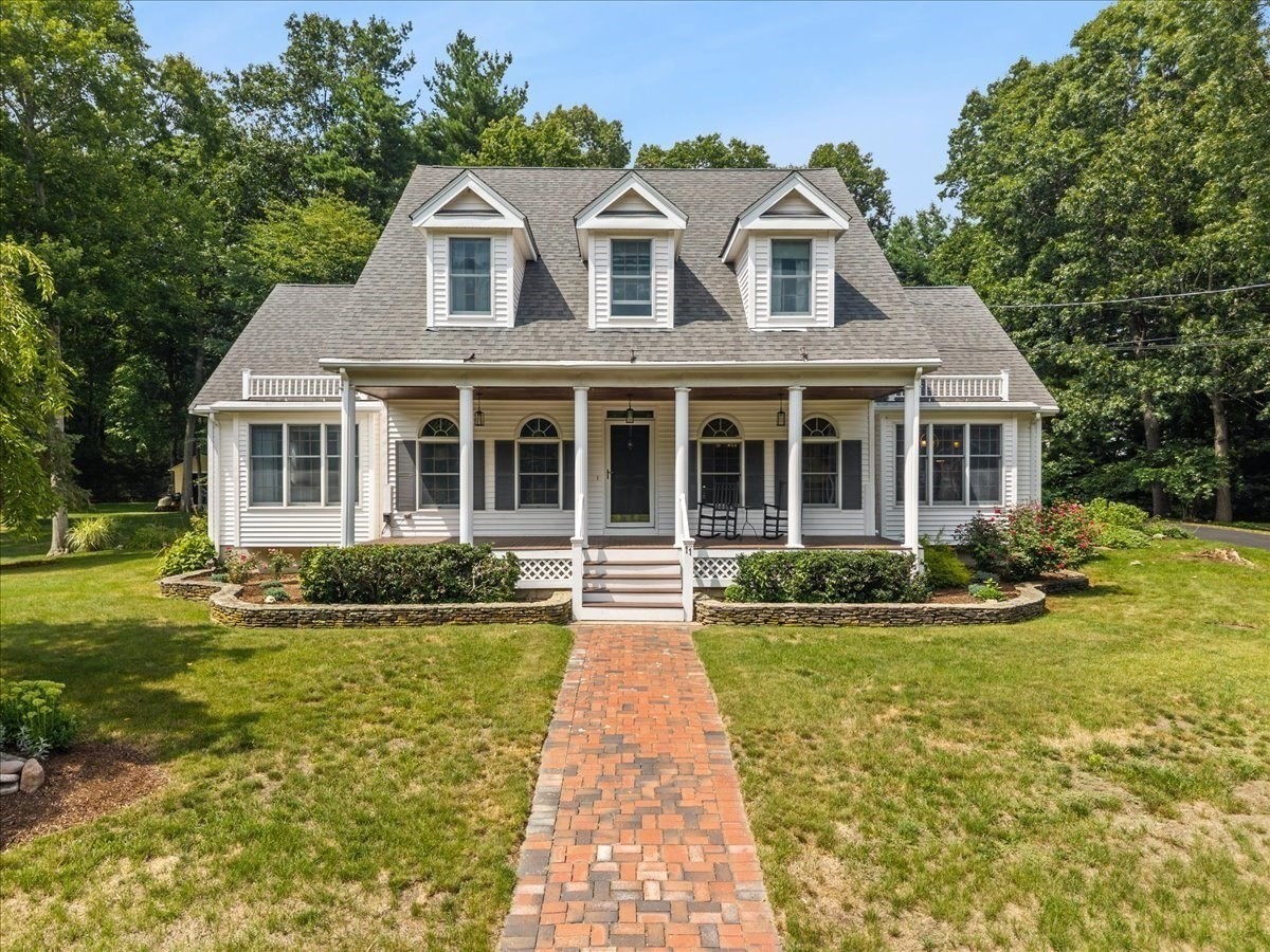 11 Mill Pond Road, West Bridgewater, MA 02379