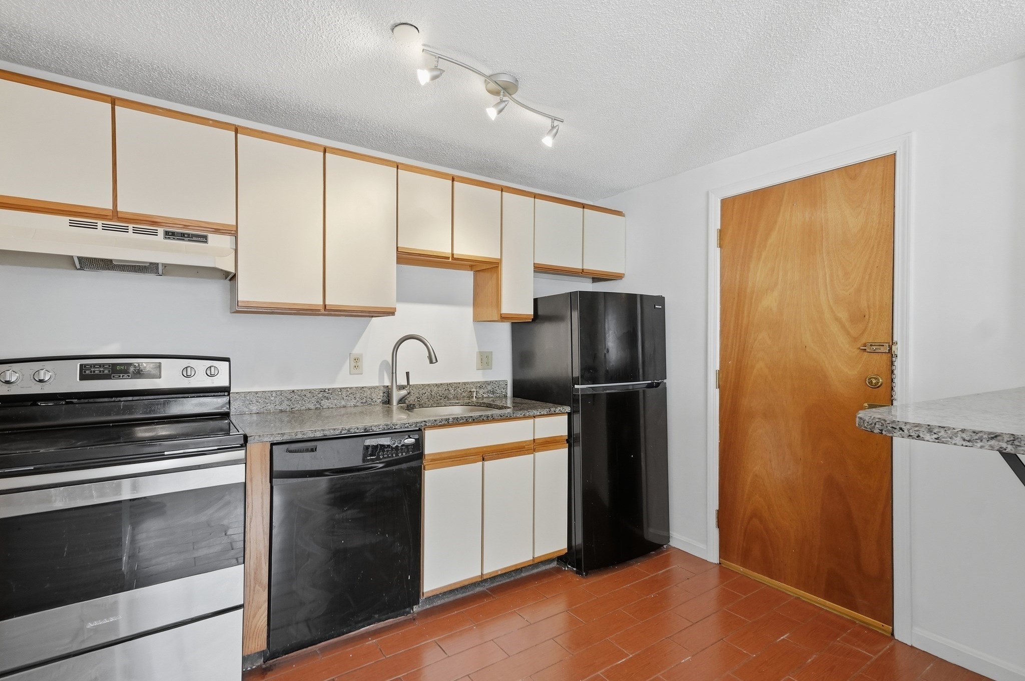 35 Prospect St Unit 309, Woburn, MA 01801 - Image 8