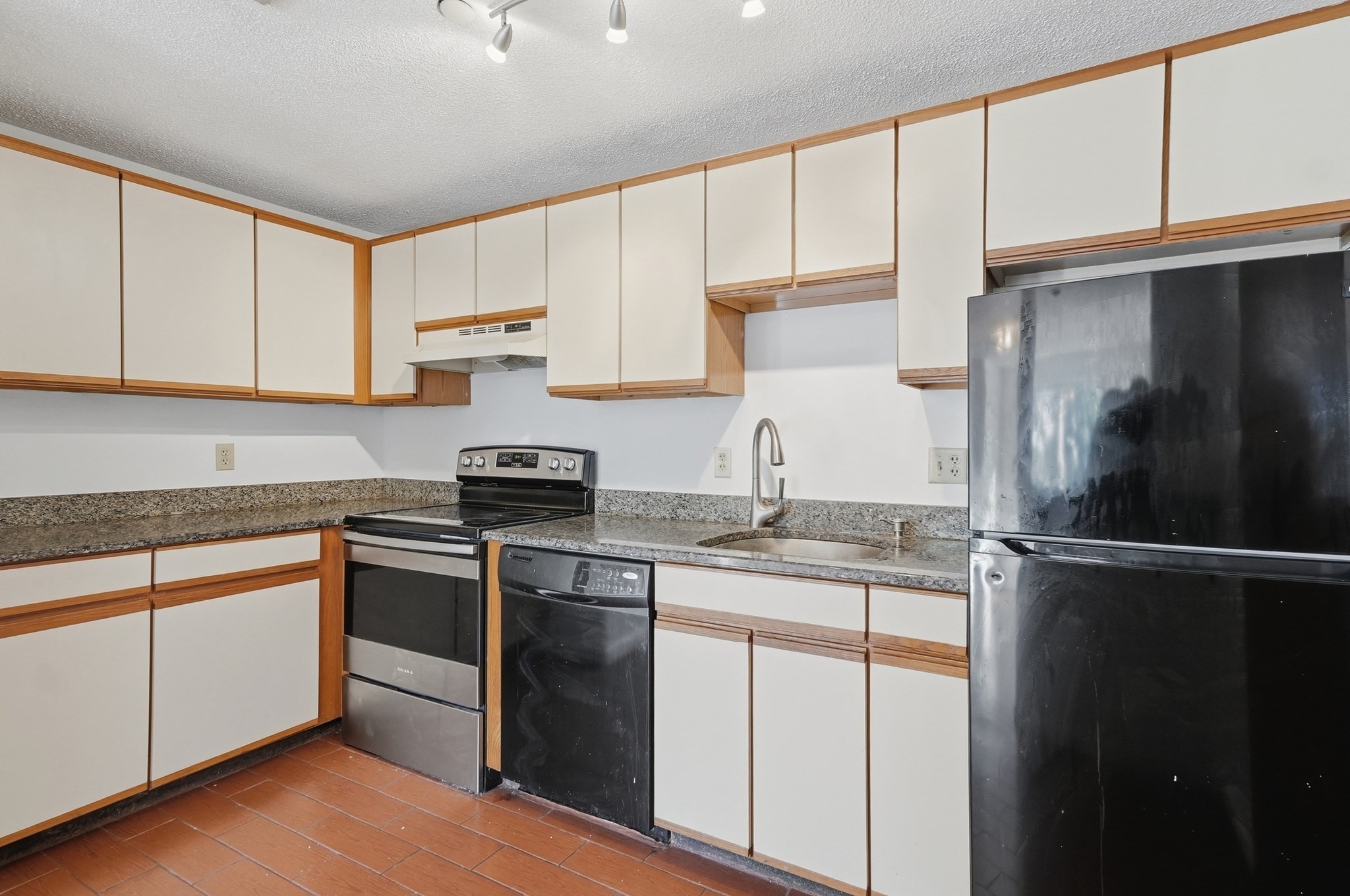 35 Prospect St Unit 309, Woburn, MA 01801 - Image 9