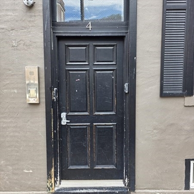 4 Michelangelo St, Apt 1