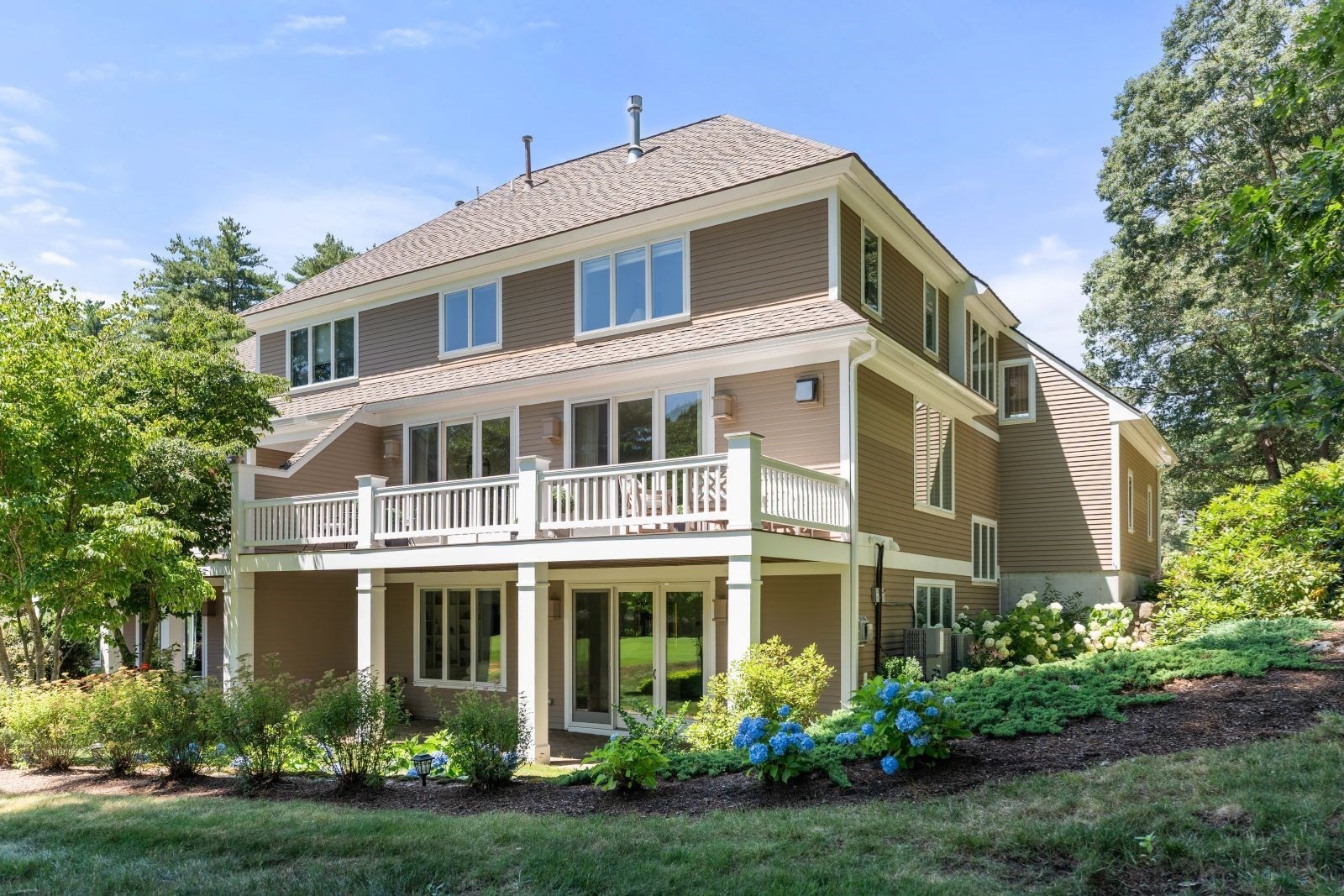 11 Eagle Court, Ipswich, MA 01938