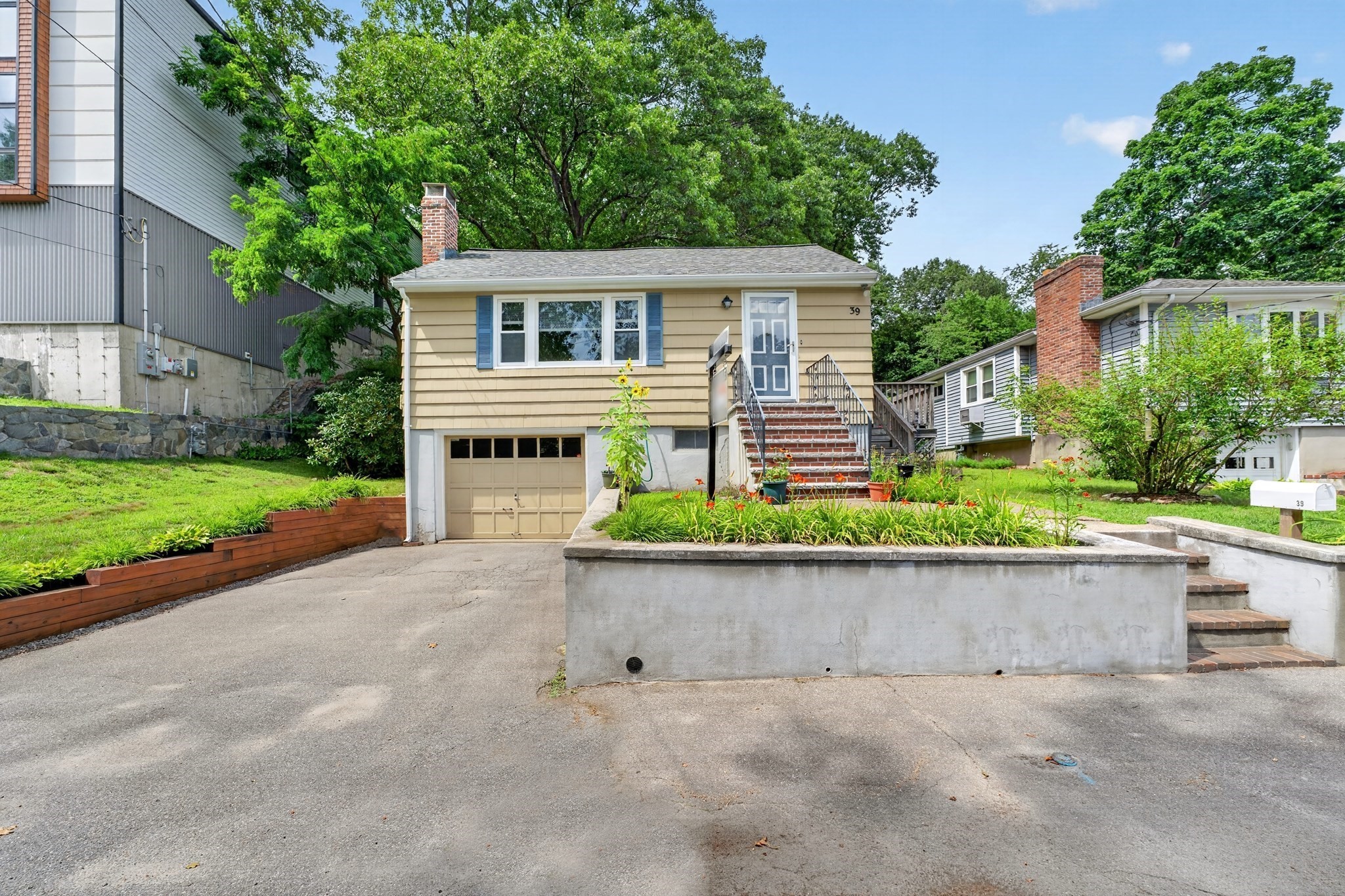 39 Hillsdale Rd, Dedham, MA 02026