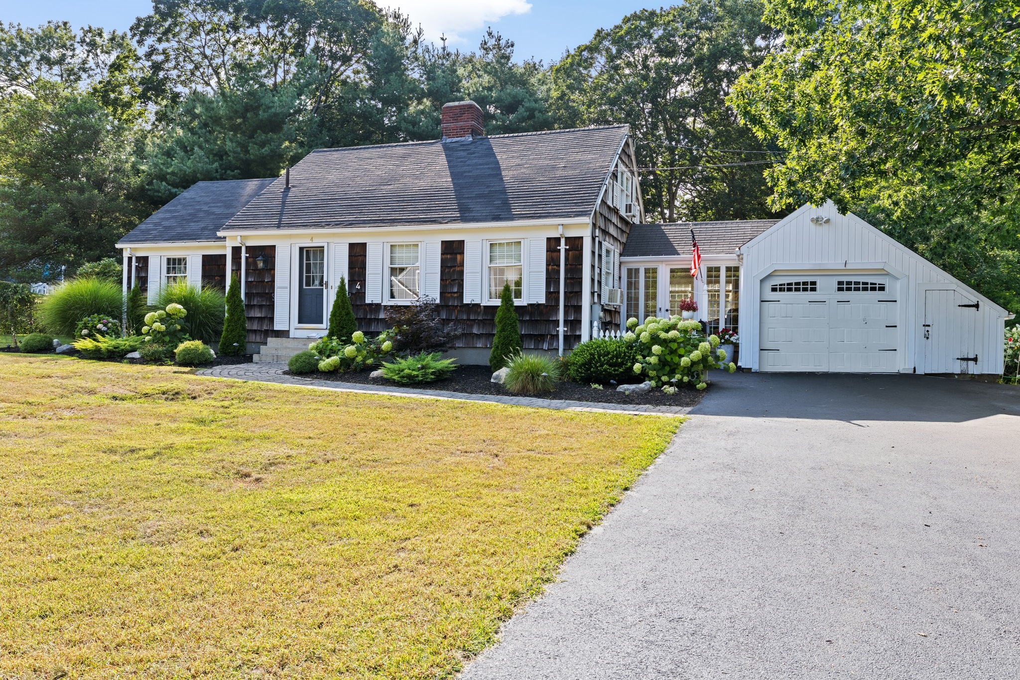 4 Country Drive, Hingham, MA 02043