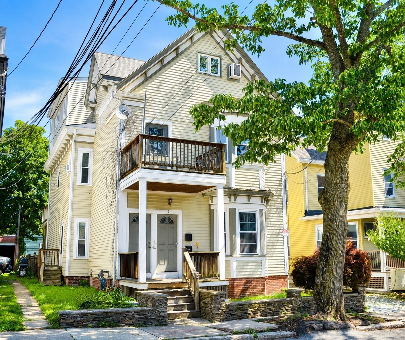 13 Howe St, Somerville, MA 02145