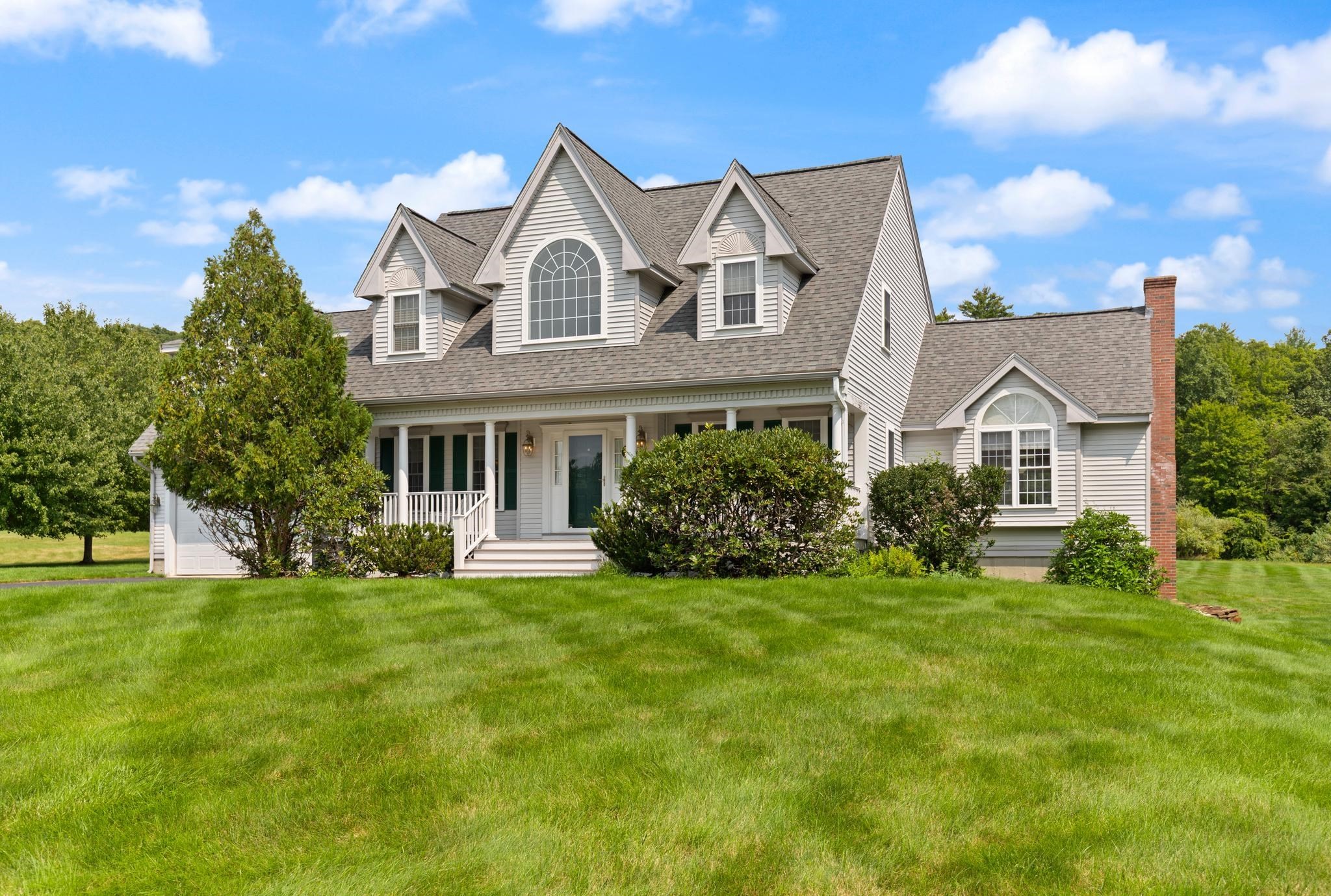 29 Hadley Road, Pepperell, MA 01463