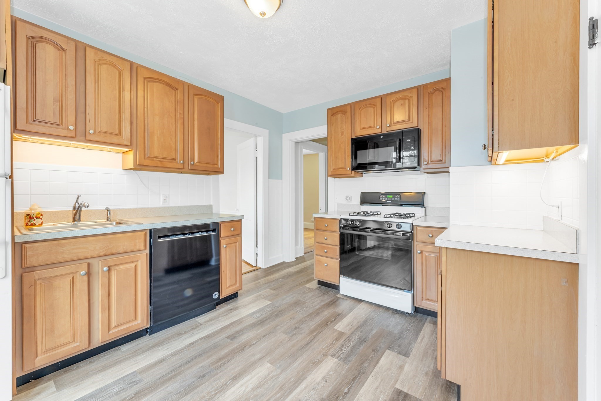 21 Bradwood St, Roslindale, Boston, MA 02131 - Image 12
