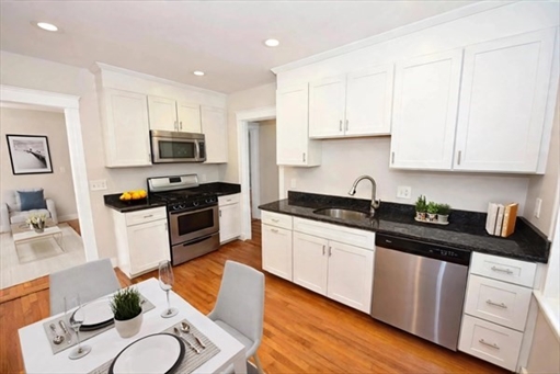 9 Bailey St, Apt 3
