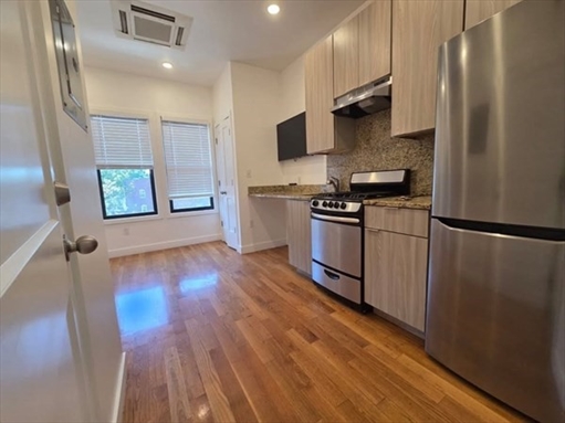 21 FIFTH ST, Apt 24