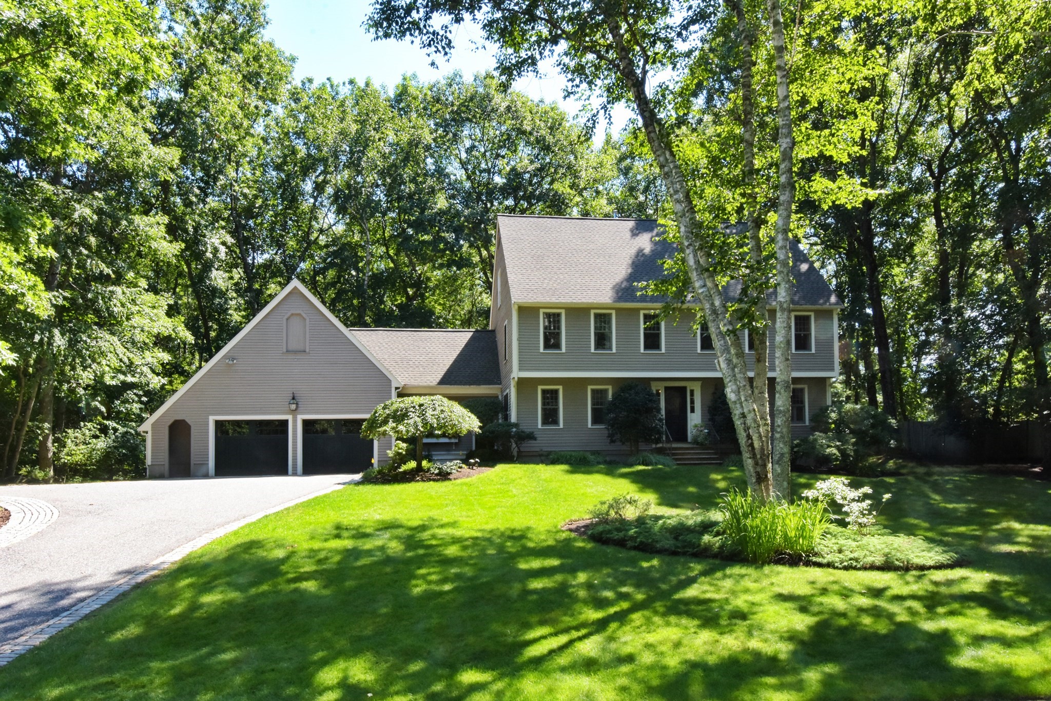 21 Foxwood Cove, Holliston, MA 01746