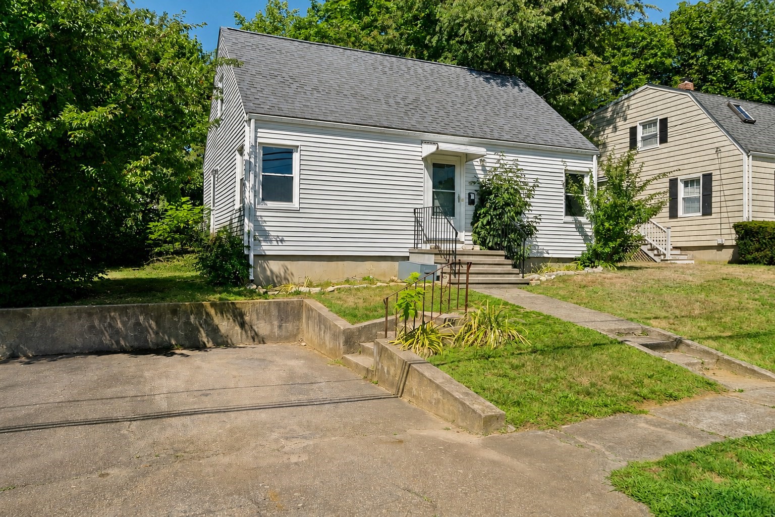 59 Apple Tree Ln, Weymouth, MA 02188