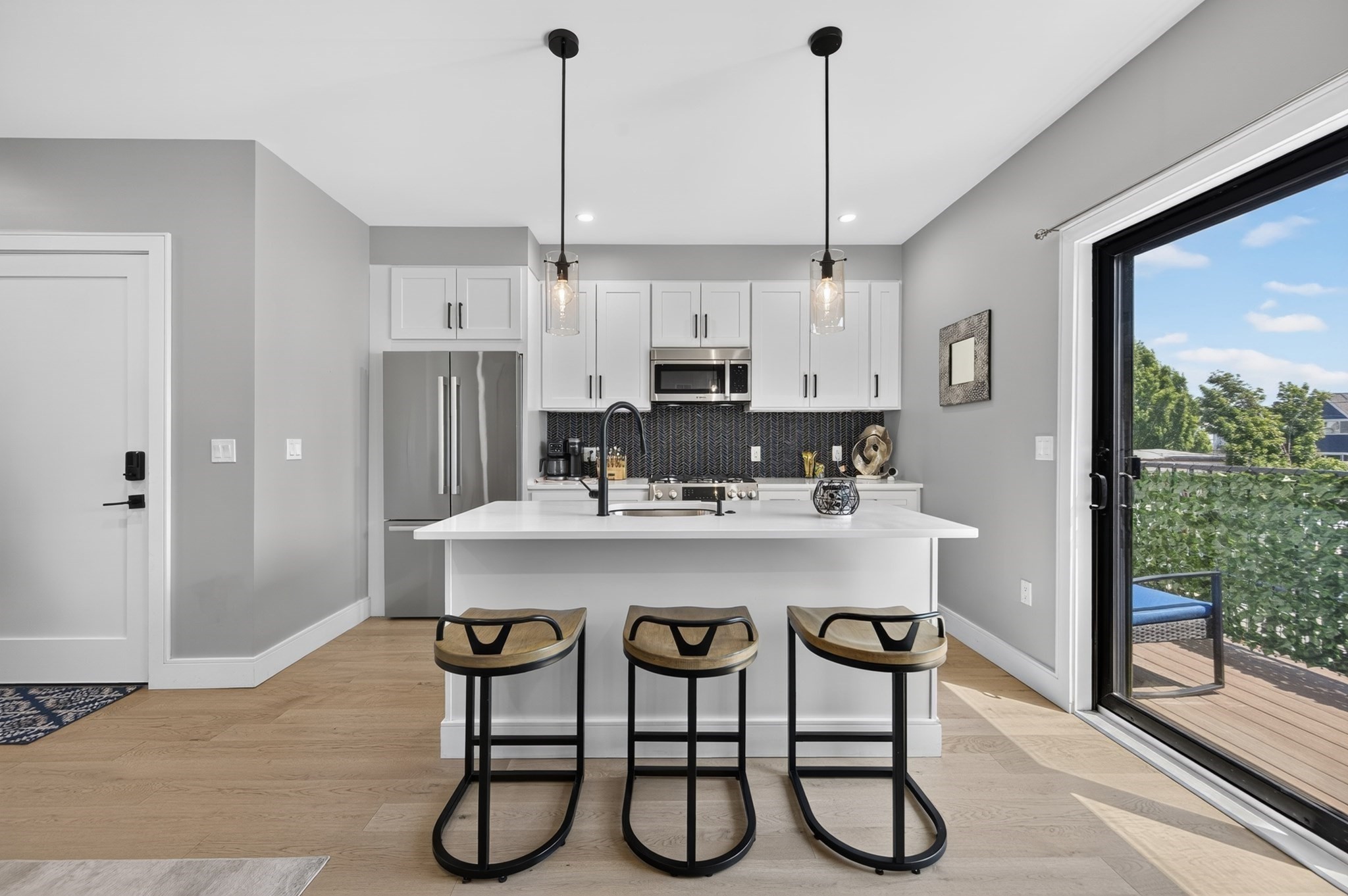 82 Moore St Unit 5, East Boston, Boston, MA 02128