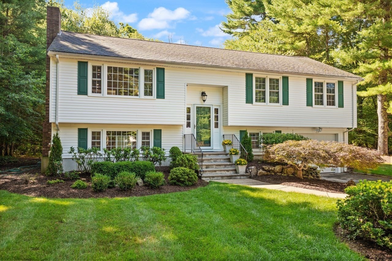 234 Hampton Rd, Sharon, MA 02067