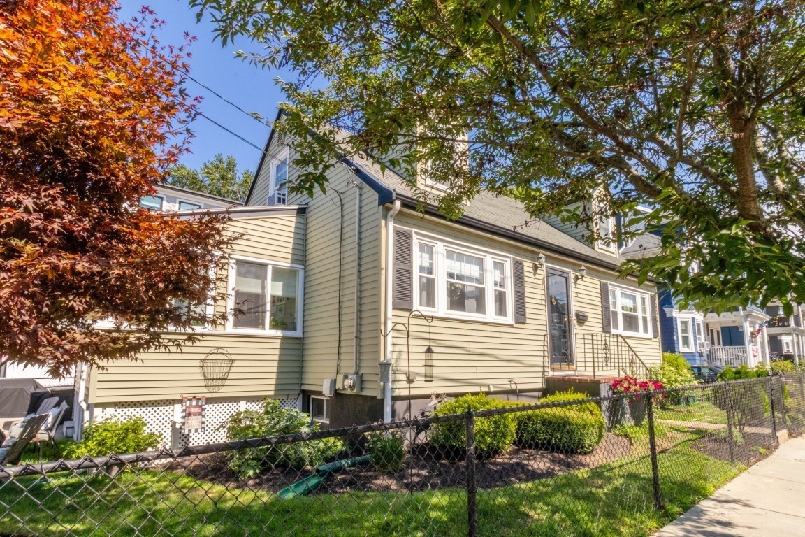 35 Rosaria St, Dorchester, Boston, MA 02122