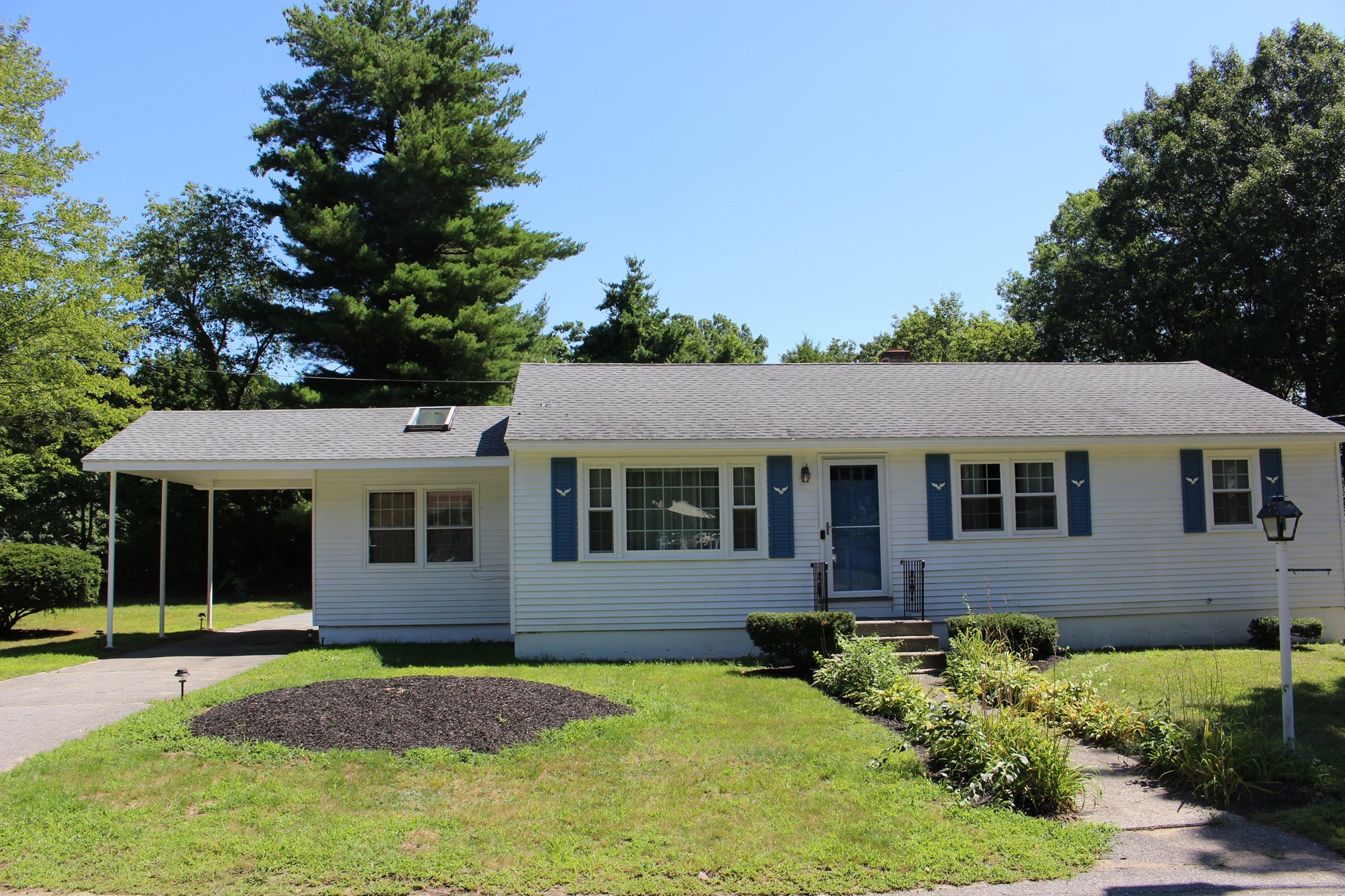 206 Debbie Drive, Leominster, MA 01453