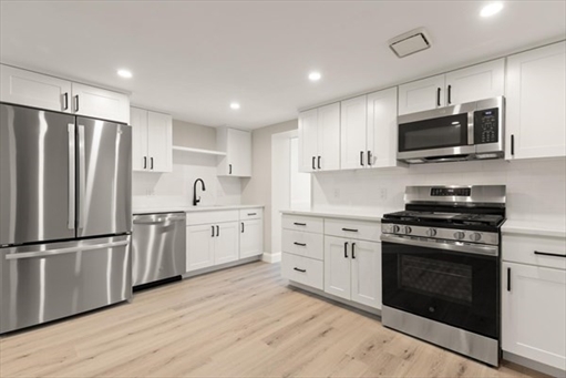 100 Place Ln, Apt 169