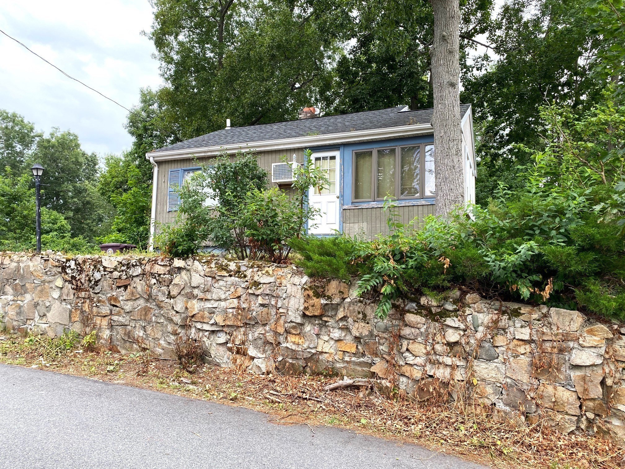 42 Lake View Rd, Weymouth, MA 02189