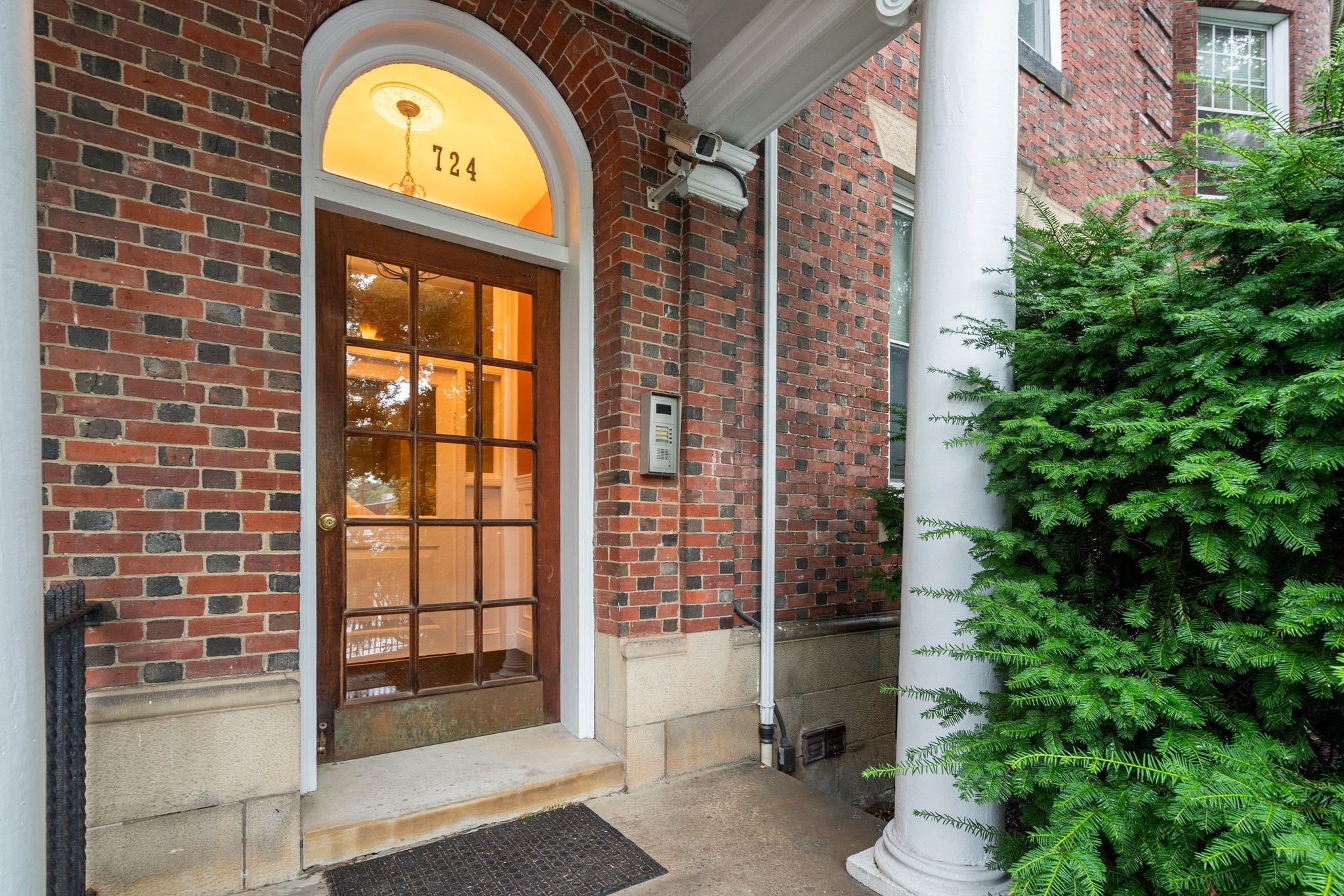 1724 Beacon St Unit 1, Brookline, MA 02445 - Image 17
