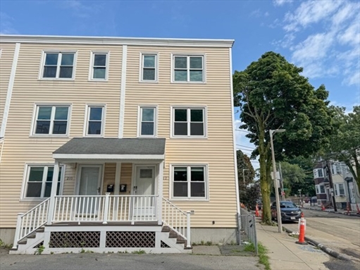 212 W 6Th St, Apt 212