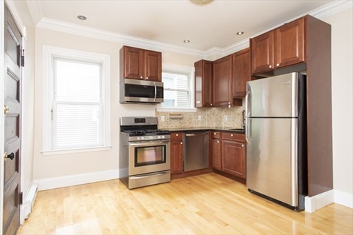 17 Bellflower St, Apt 3