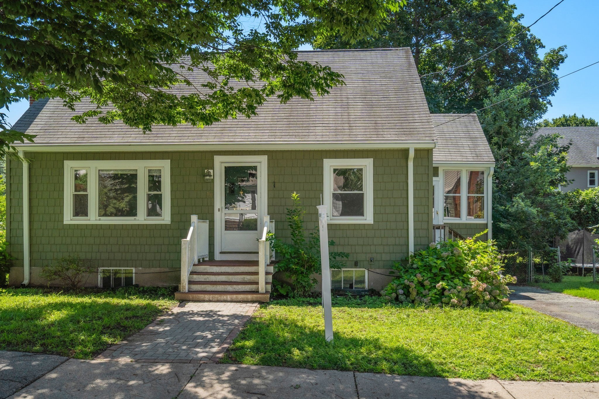 10 Emelia Terrace, West Roxbury, Boston, MA 02132