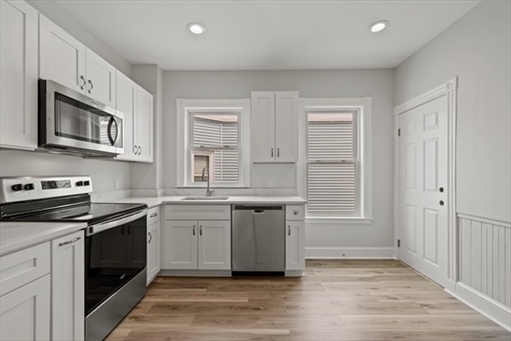 16 Leslie St, Apt 2