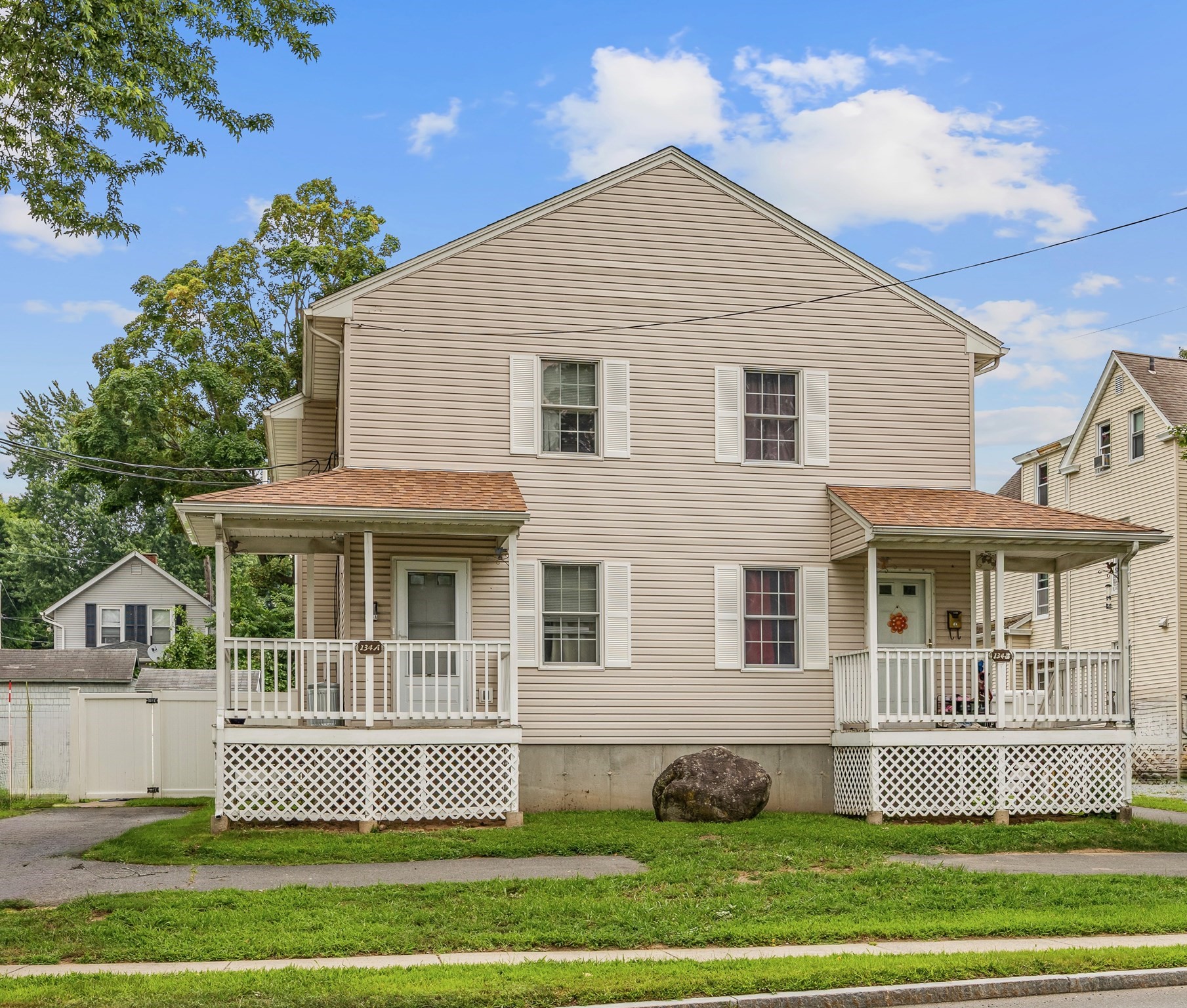 134 Main St, South Hadley, MA 01075