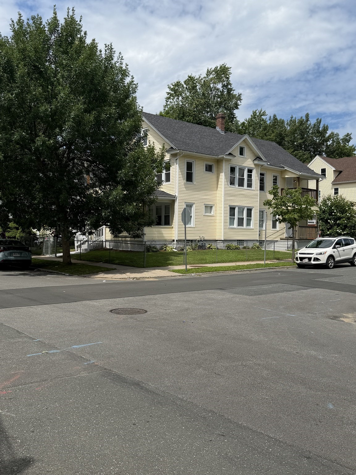 52 Westford Cir, Springfield, MA 01109