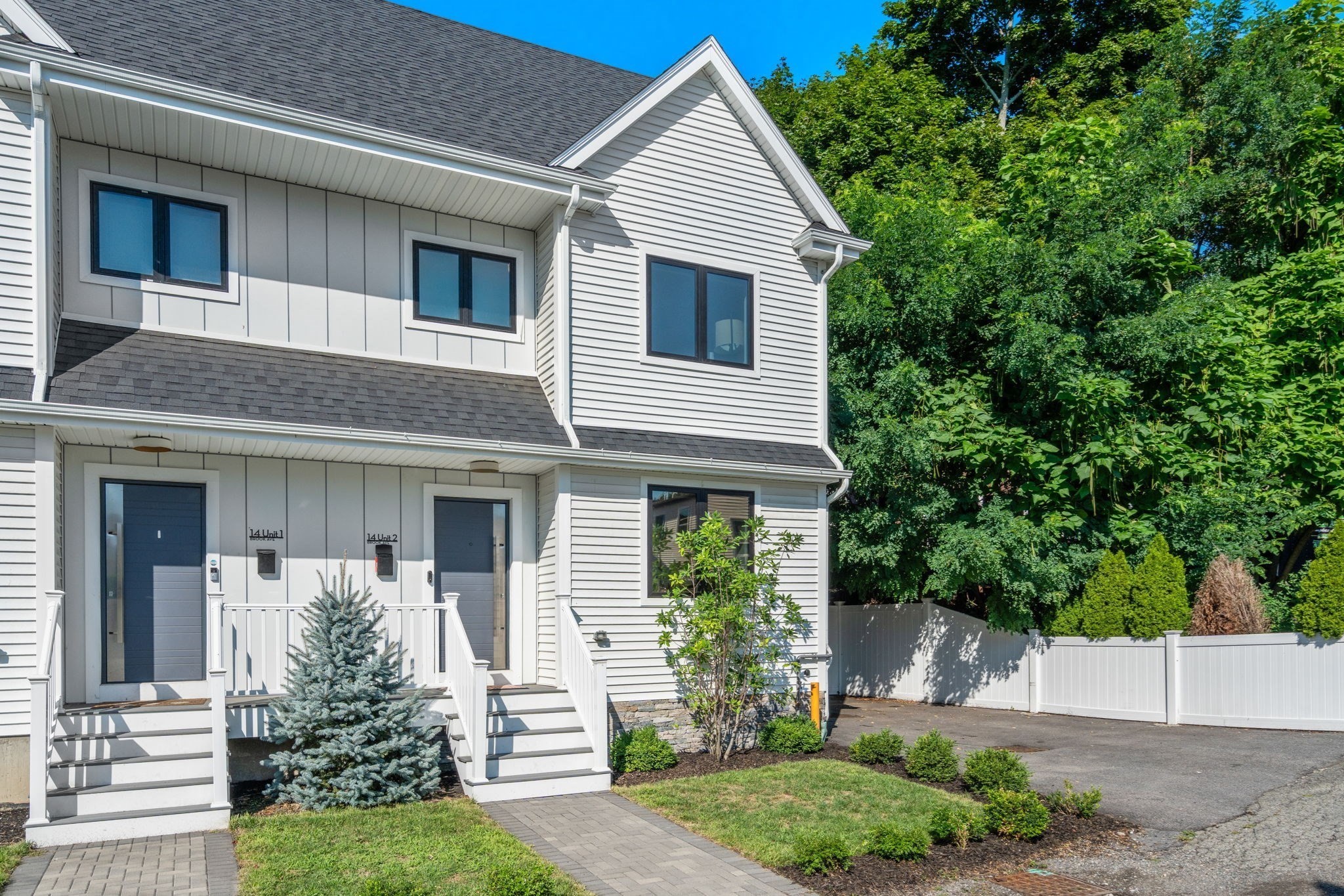 14 Brook Ave Unit 2, Waltham, MA 02453
