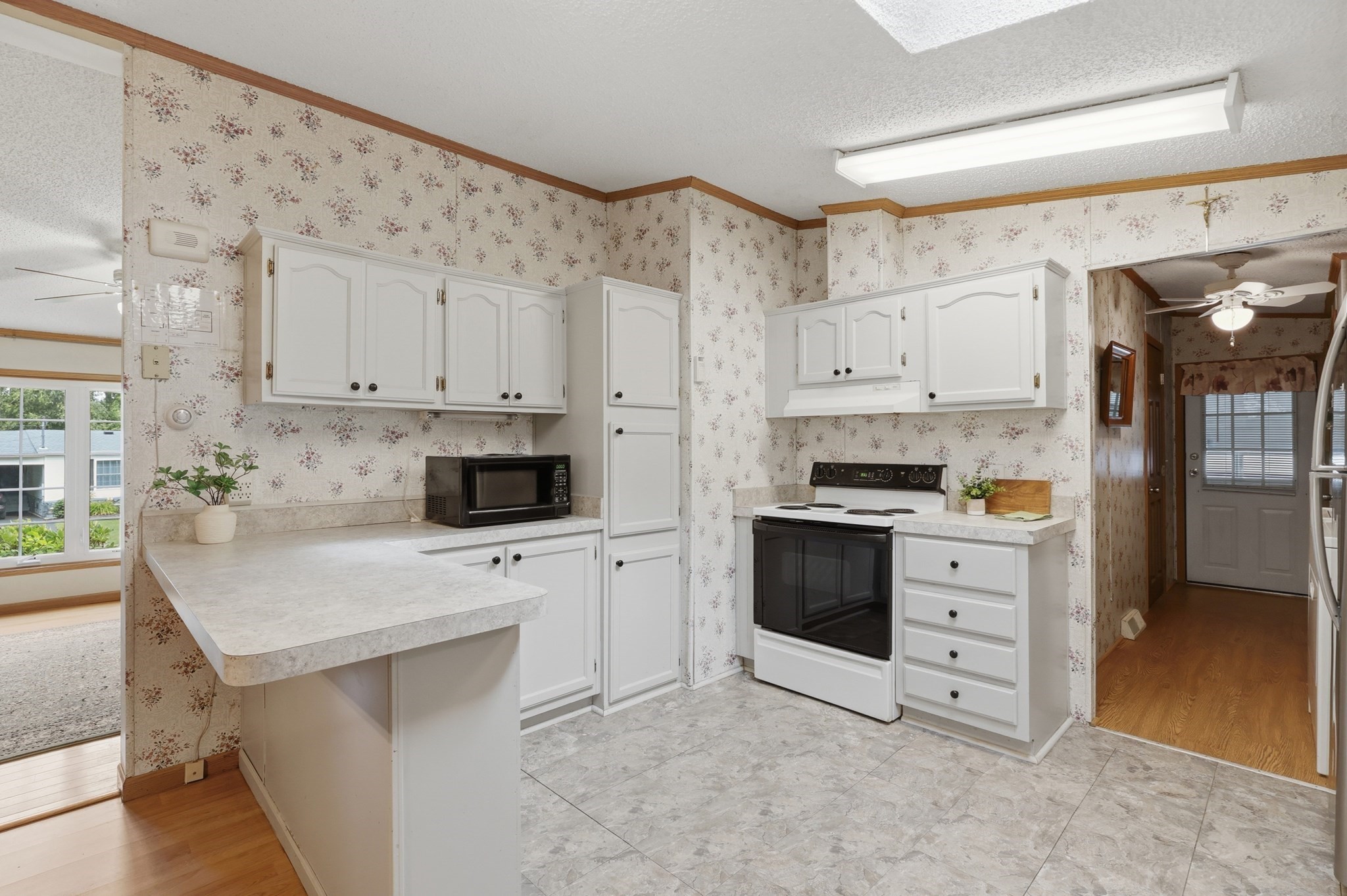 33 Bayberry Drive, Gardner, MA 01440 - Image 3