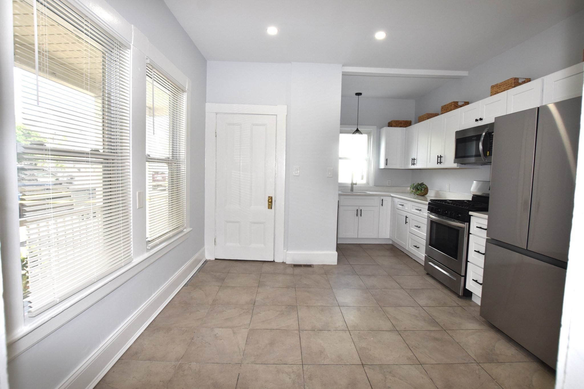 27 Highland St, Waltham, MA 02453 - Image 5