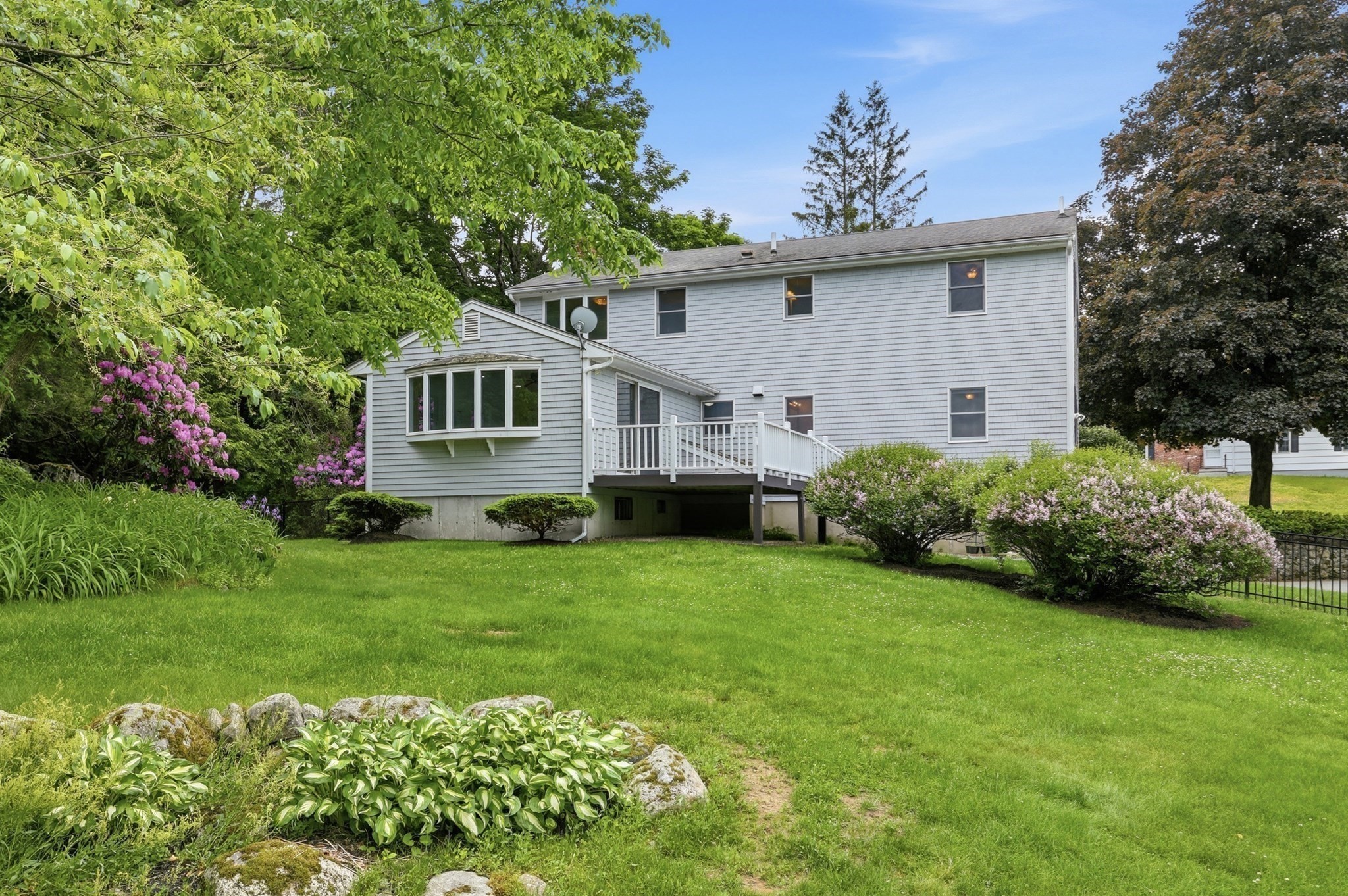 6 Hillcrest Rd, Bedford, MA 01730