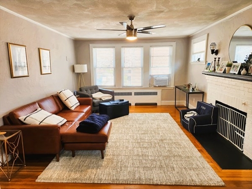 35 Woodstock Ave, Apt 35