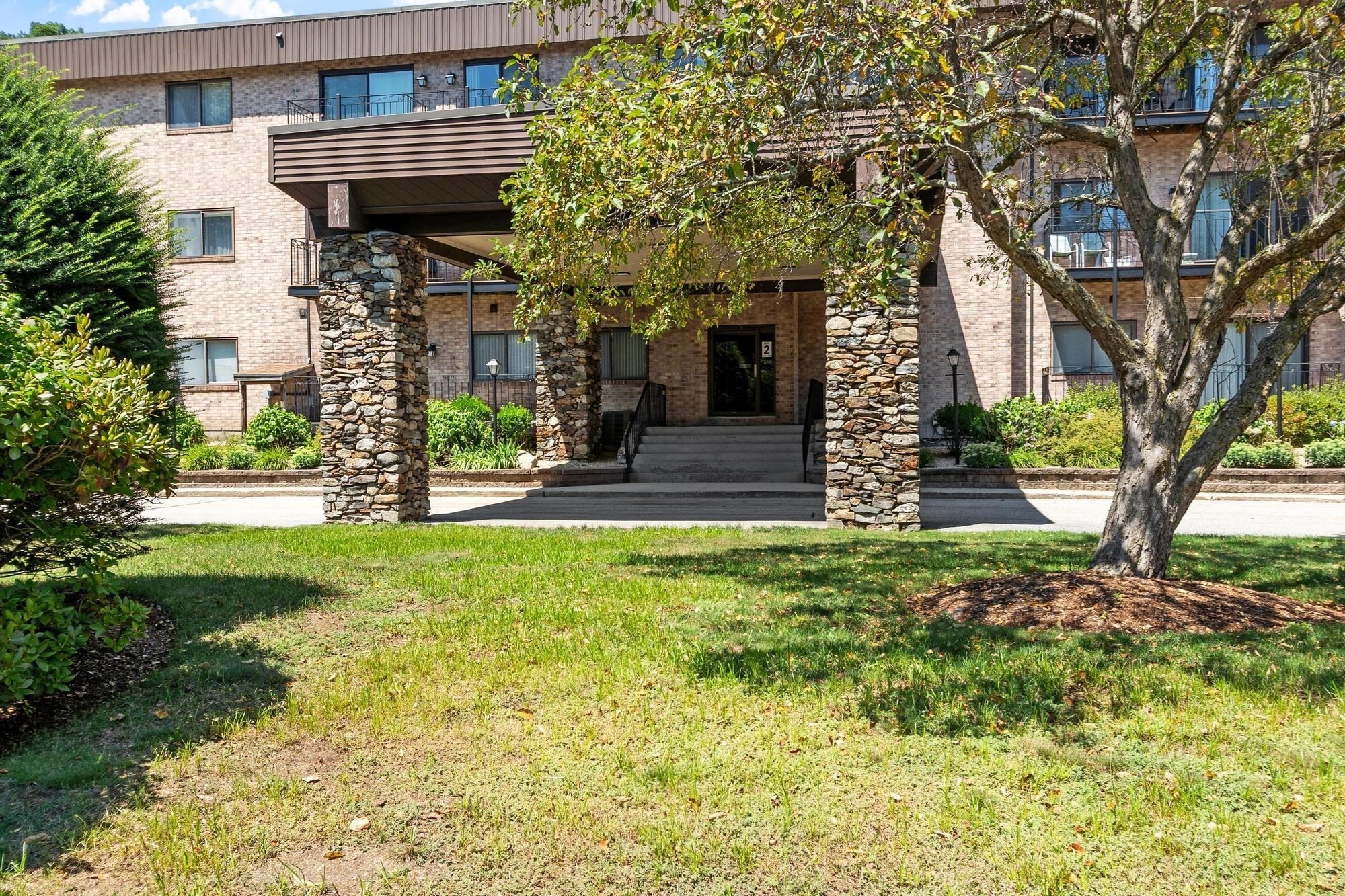 181 Littleton Road Unit 142 BLD. 2, Chelmsford, MA 01824
