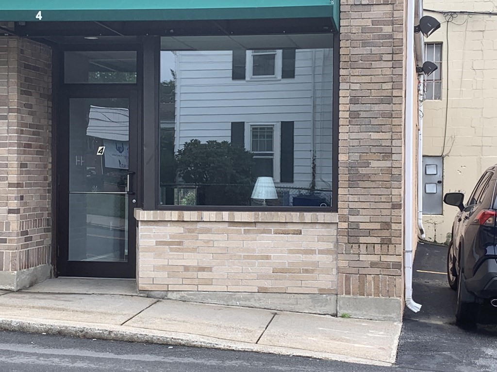 4 Bow Street, Lexington, MA 02420