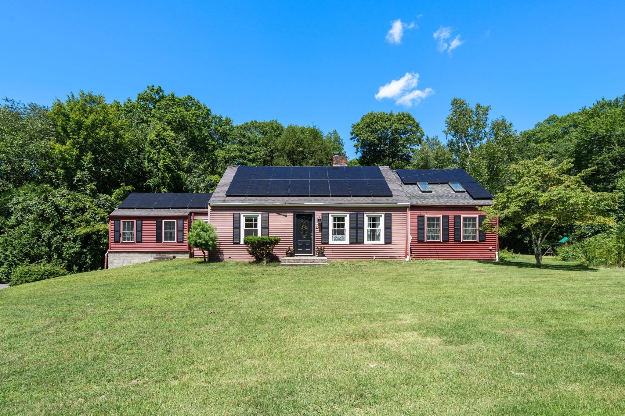 48 Brimfield Rd, Monson, MA 01057