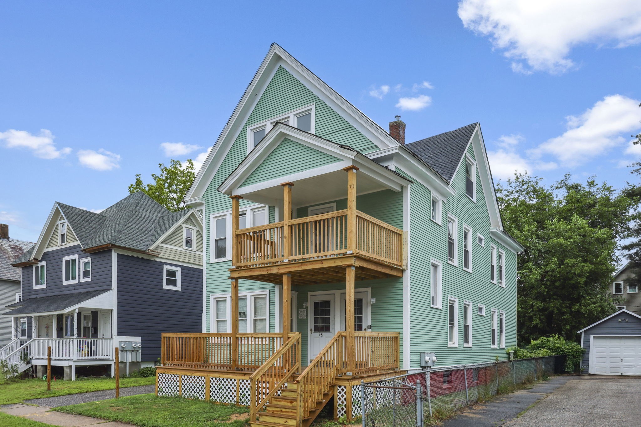 68 Cambridge St, Springfield, MA 01109