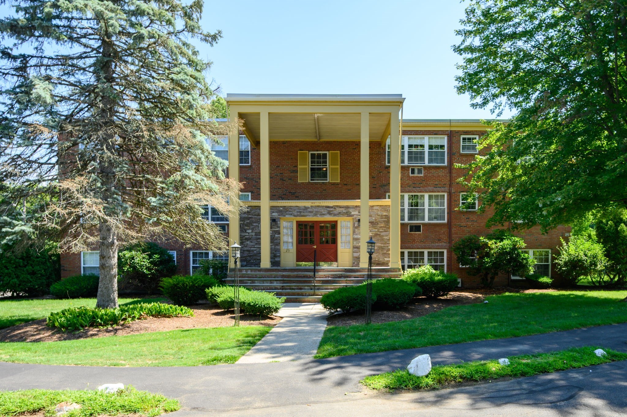 25 Woodsum Drive Unit 7, Braintree, MA 02184