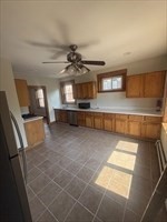 220 Magnolia St, Apt 2